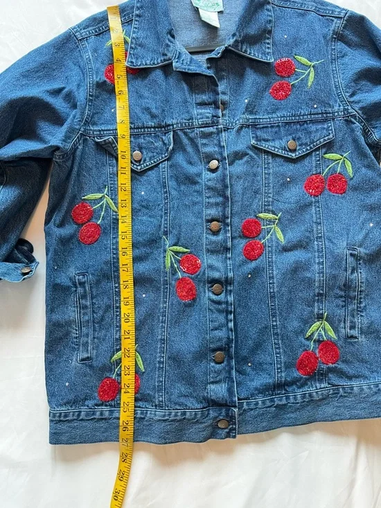 Quacker Factory Vintage Sequin & Embroidered Cherry Denim Jacket - Large - EUC - Picture 7 of 8